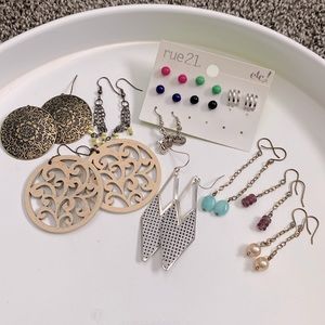 LOT of 13 earrings